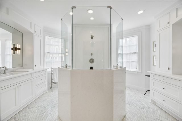 2439 Stanmore Drive, Houston, TX 77019