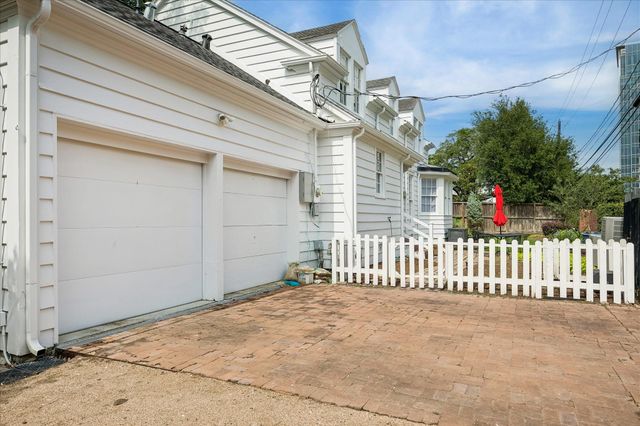 2439 Stanmore Drive, Houston, TX 77019