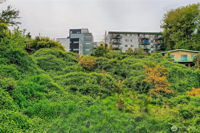 132 X 16th Avenue S, Seattle, WA 98144