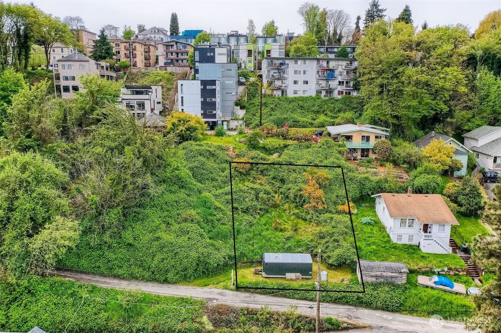 132 X 16th Avenue S, Seattle, WA 98144