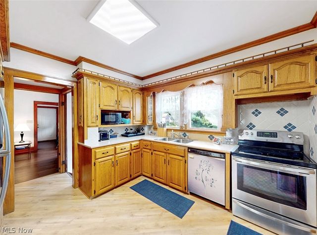 6201 Richville Drive SW, Navarre, OH 44662