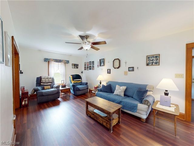 6201 Richville Drive SW, Navarre, OH 44662
