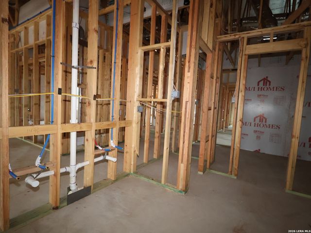 104 Greeley Drive, Floresville, TX 78114