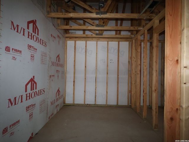 104 Greeley Drive, Floresville, TX 78114