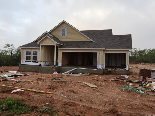 104 Greeley Drive, Floresville, TX 78114