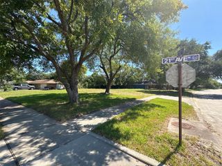 143 21st Avenue N, Texas City, TX 77590