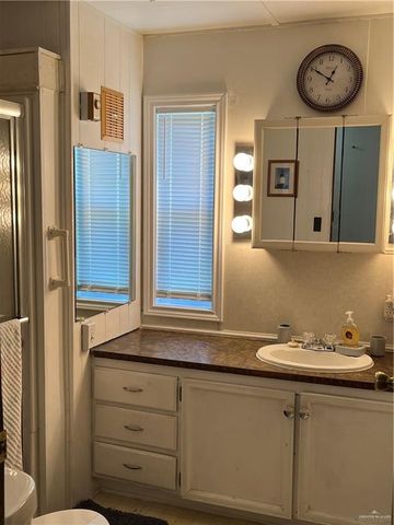 909 Tangelo Drive, La Feria, TX 78559