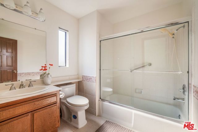2603 Voorhees Avenue A, Redondo Beach, CA 90278