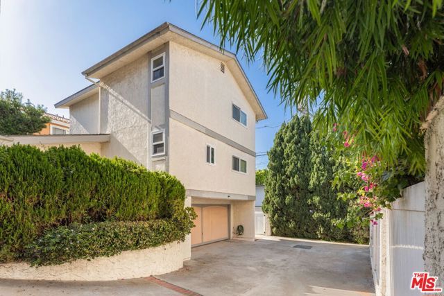2603 Voorhees Avenue A, Redondo Beach, CA 90278