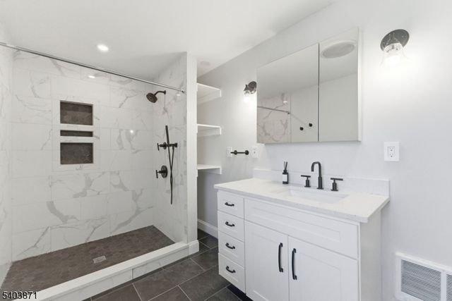 64 Harrison St, Little Falls Twp., NJ 07424