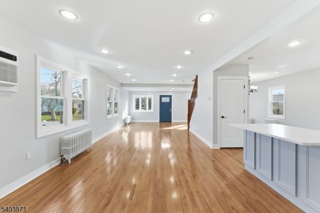 64 Harrison St, Little Falls Twp., NJ 07424