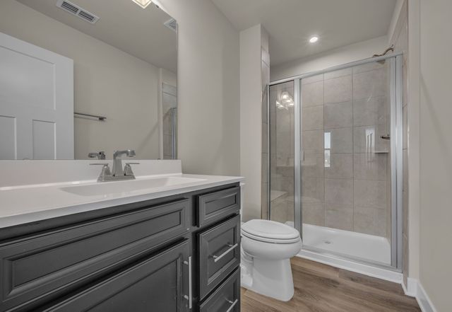 1043 Clendening Dr, Gallatin, TN 37066