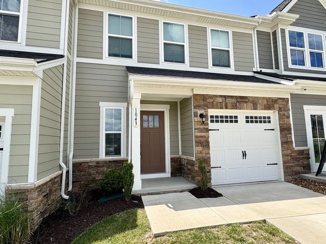 1043 Clendening Dr, Gallatin, TN 37066