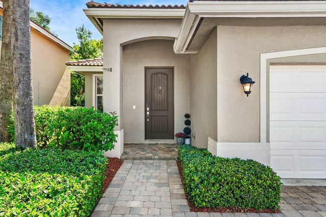 5613 Caranday Palm Drive, Greenacres, FL 33463