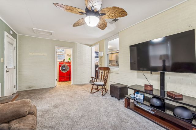 8871 Pinewood Rd, Lyles, TN 37098