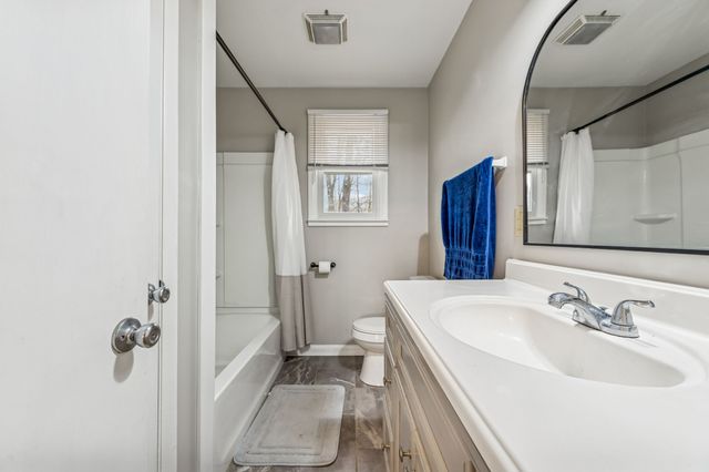 8871 Pinewood Rd, Lyles, TN 37098