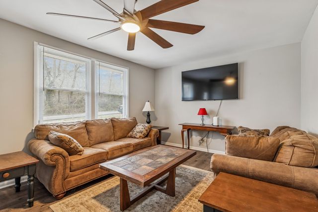 8871 Pinewood Rd, Lyles, TN 37098