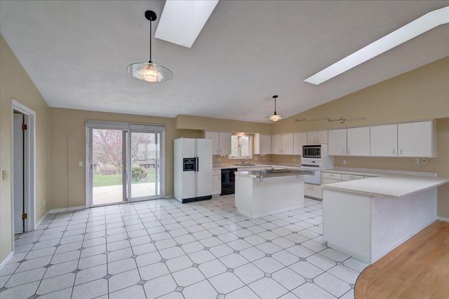 5900 Valley High Drive, Madison, WI 53718