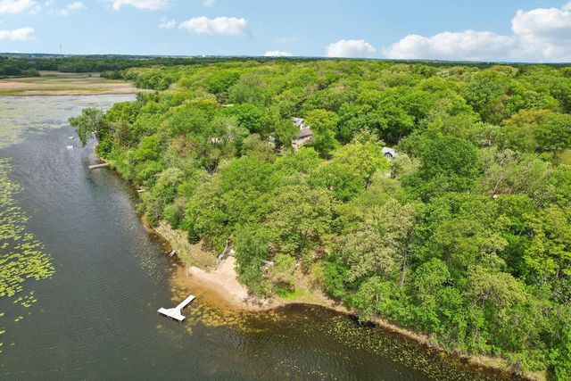 W5442 Lake View DRIVE, Elkhorn, WI 53121