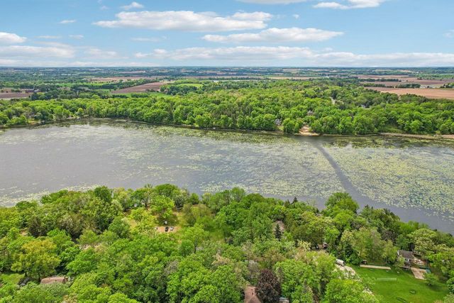 W5442 Lake View DRIVE, Elkhorn, WI 53121