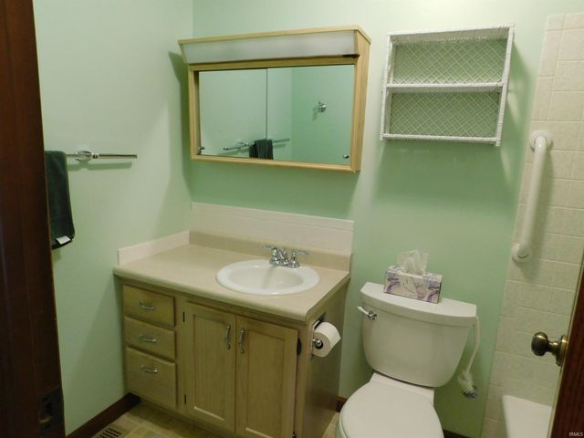 4241 W Doyle Avenue, Bloomington, IN 47403