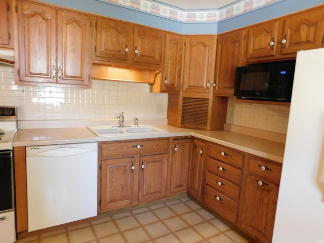 4241 W Doyle Avenue, Bloomington, IN 47403