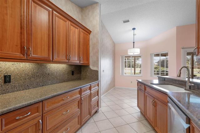 18 WESTLEE LANE, Palm Coast, FL 32164