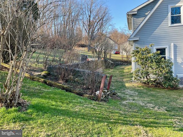 396 BRIDGE VALLEY RD, Pequea, PA 17565