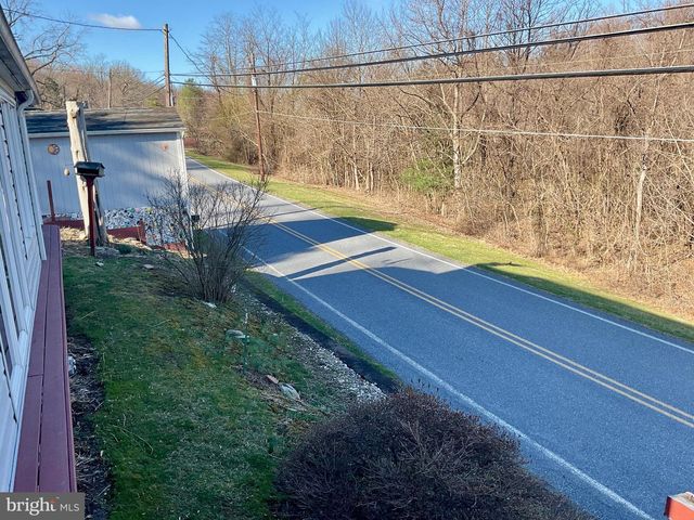 396 BRIDGE VALLEY RD, Pequea, PA 17565