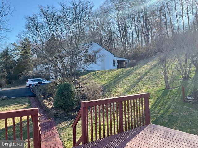 396 BRIDGE VALLEY RD, Pequea, PA 17565