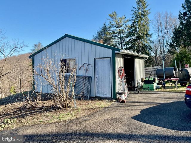 396 BRIDGE VALLEY RD, Pequea, PA 17565