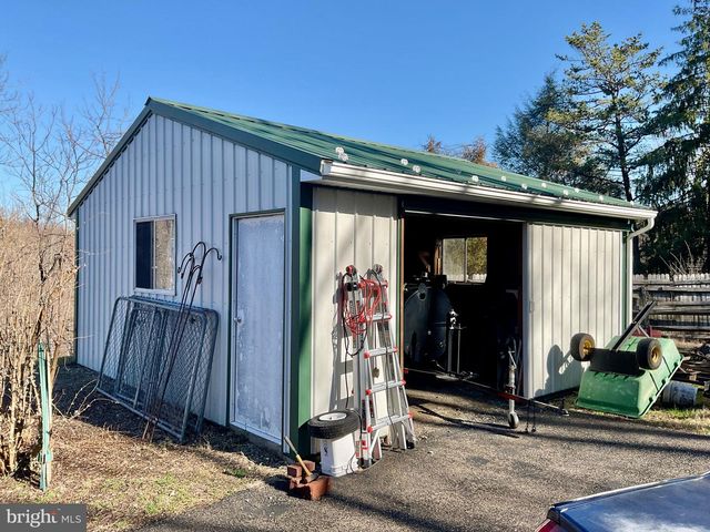 396 BRIDGE VALLEY RD, Pequea, PA 17565
