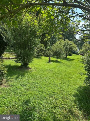 396 BRIDGE VALLEY RD, Pequea, PA 17565