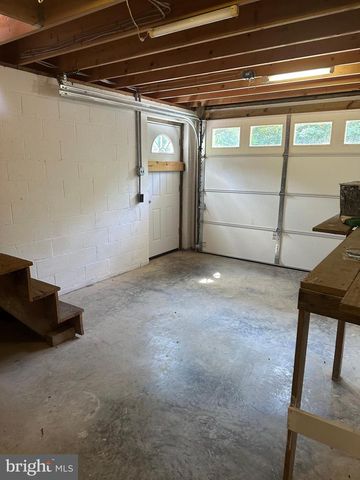 396 BRIDGE VALLEY RD, Pequea, PA 17565