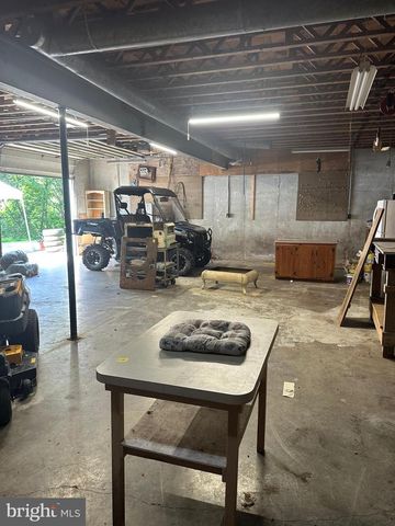 396 BRIDGE VALLEY RD, Pequea, PA 17565
