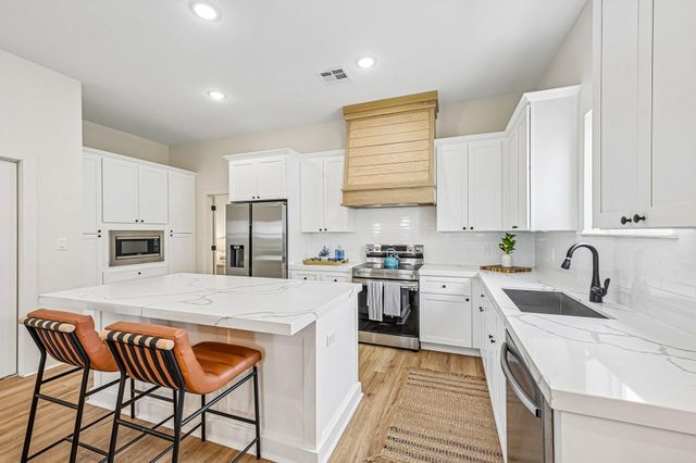 2435 103rd Street, Galveston, TX 77554