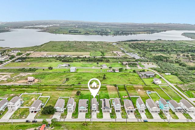 2435 103rd Street, Galveston, TX 77554
