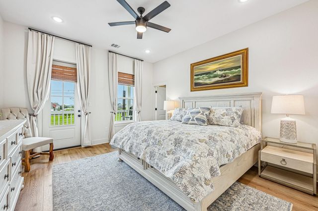 2435 103rd Street, Galveston, TX 77554