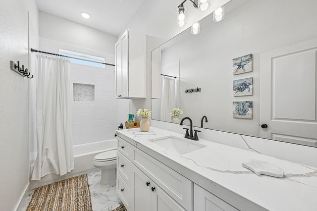 2435 103rd Street, Galveston, TX 77554