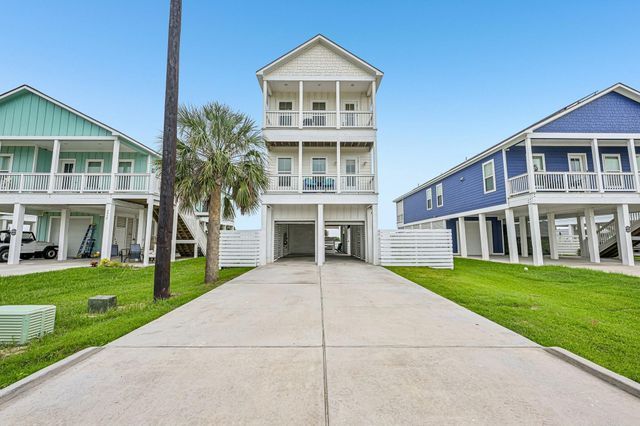 2435 103rd Street, Galveston, TX 77554