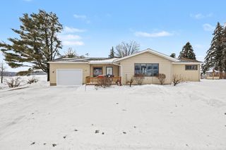 10555 E 48 Road, Cadillac, MI 49601