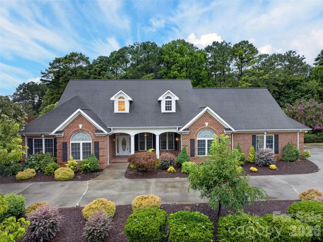 5773 Long Bay Drive, Granite Falls, NC 28630