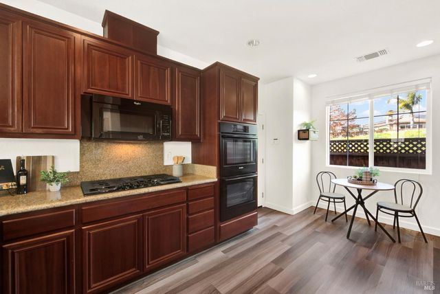 7004 Alder Creek Rd, Vallejo, CA 94591