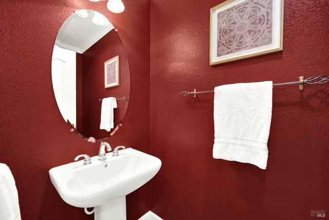 7004 Alder Creek Rd, Vallejo, CA 94591