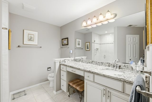 30W038 Willow Lane D, Warrenville, IL 60555