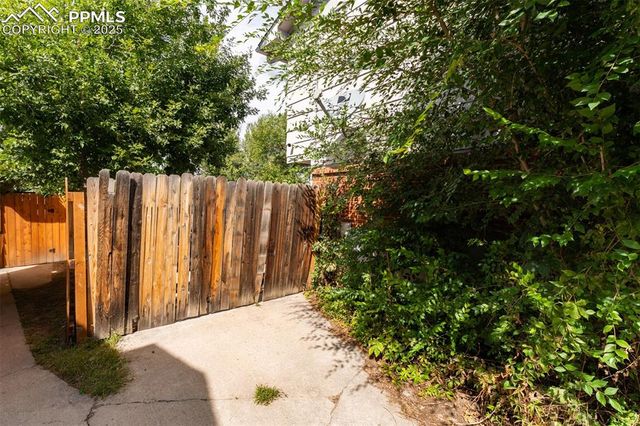 2202 Greenwich Circle, Colorado Springs, CO 80909