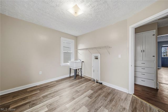 729 W Main Street, Geneva, OH 44041