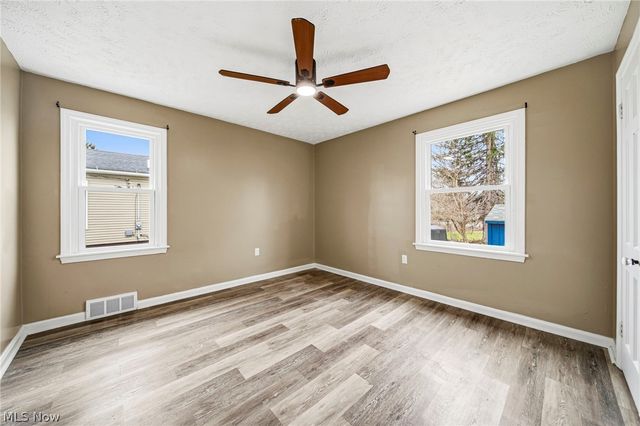 729 W Main Street, Geneva, OH 44041