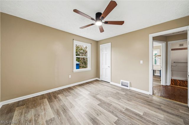 729 W Main Street, Geneva, OH 44041