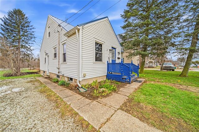 729 W Main Street, Geneva, OH 44041